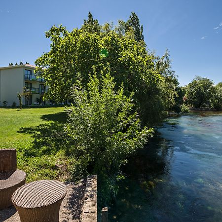 Sowell Hotels Domaine De La Petite Isle Л'Иль-сюр-ла-Сорг Экстерьер фото