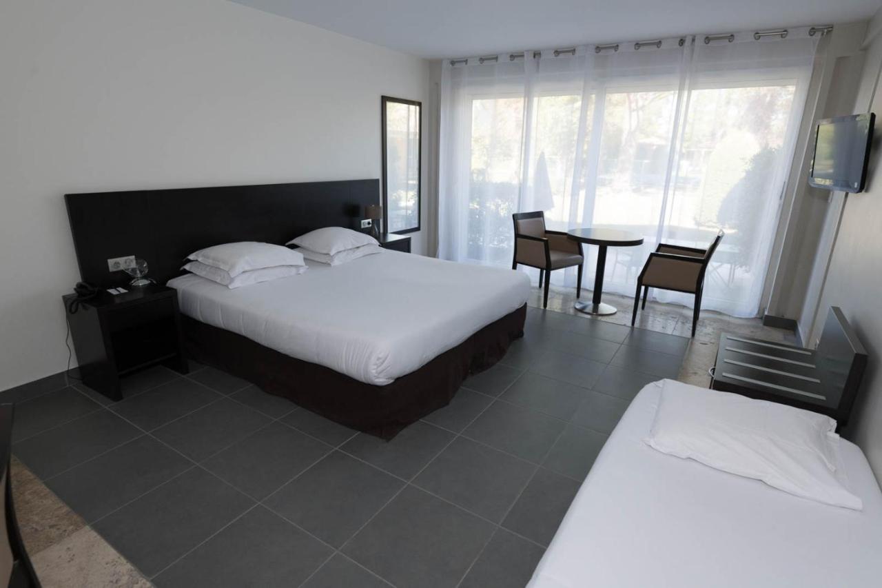 Sowell Hotels Domaine De La Petite Isle Л'Иль-сюр-ла-Сорг Экстерьер фото