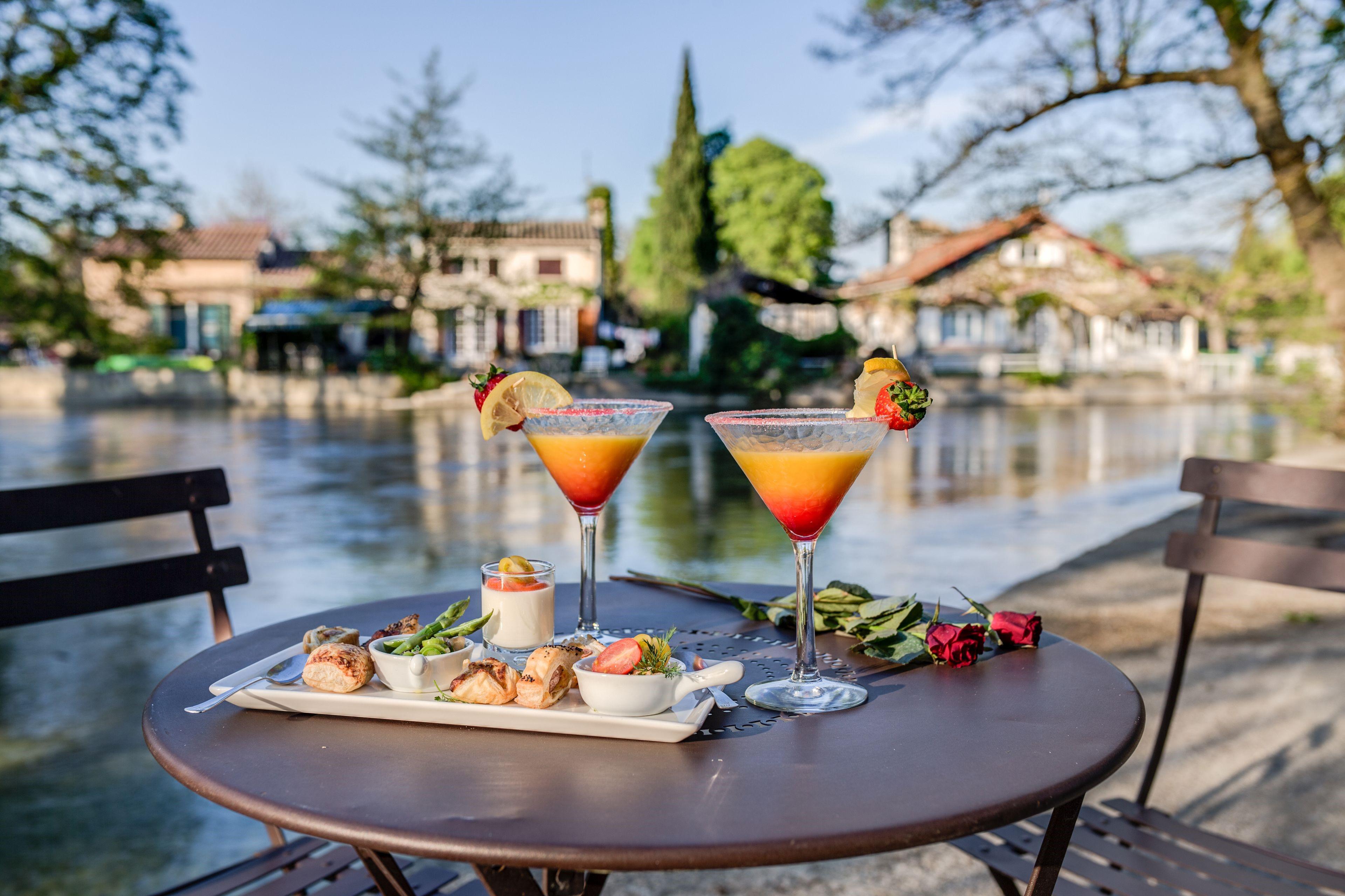Sowell Hotels Domaine De La Petite Isle Л'Иль-сюр-ла-Сорг Экстерьер фото