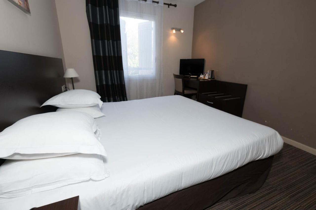 Sowell Hotels Domaine De La Petite Isle Л'Иль-сюр-ла-Сорг Экстерьер фото